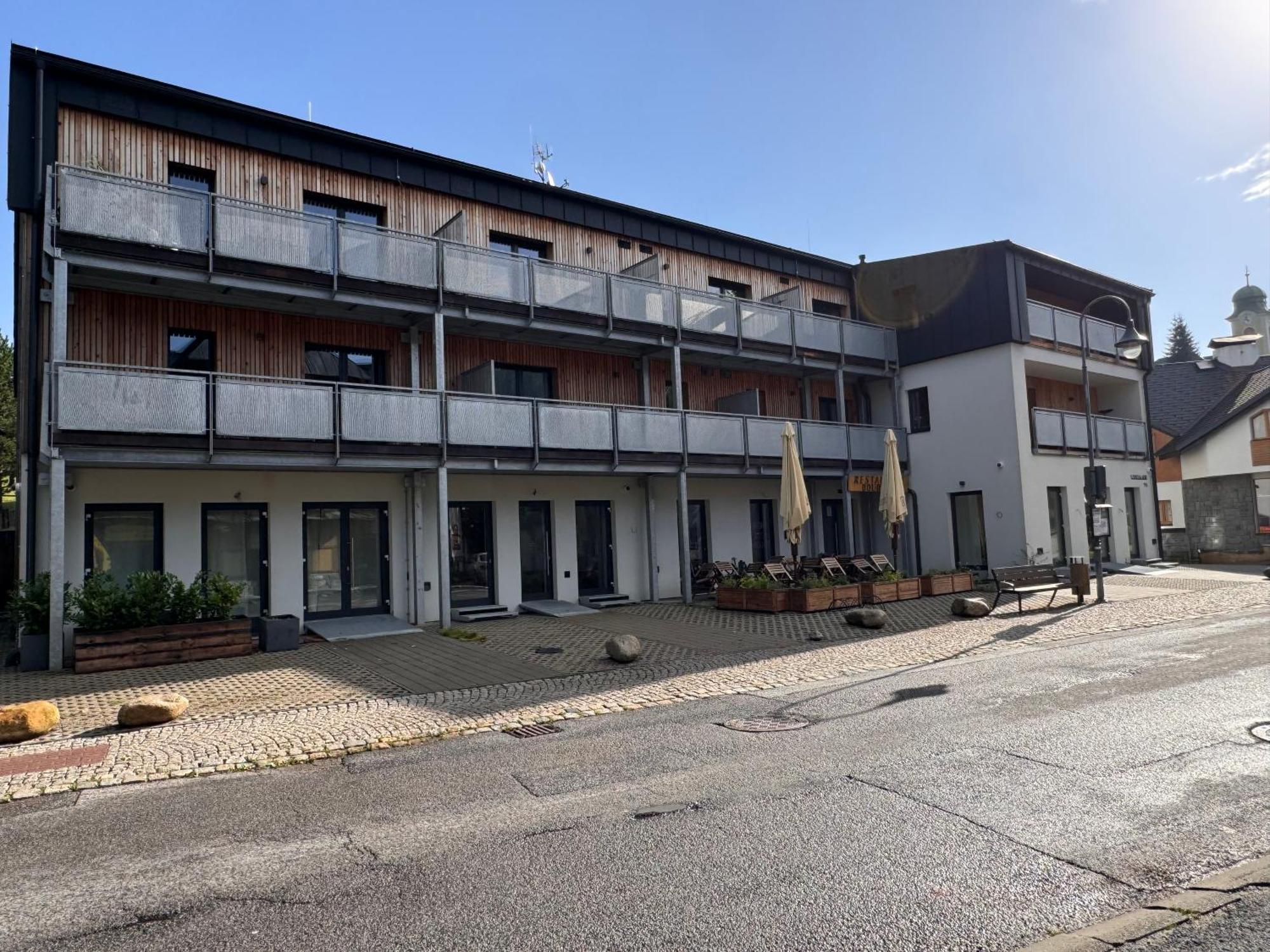 Luxusni Apartman Grand V Centru Harrachova Se Soukromou Mega Terasou, S Privatnim Parkovanim Zdarma, S Moznosti Dobijeni Wallbox Ev A Vyhledem Na Harrachovsky Kostelicek Exteriör bild